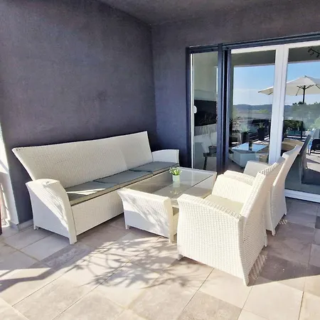 Villa Pura Vida With Sea View Pula