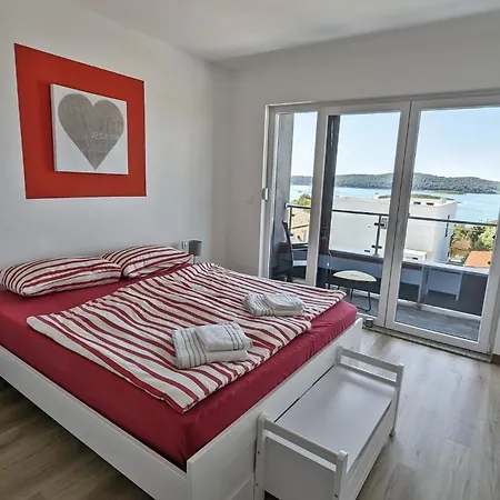 Pura Vida With Sea View Pula