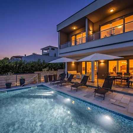Pura Vida With Sea View Pula