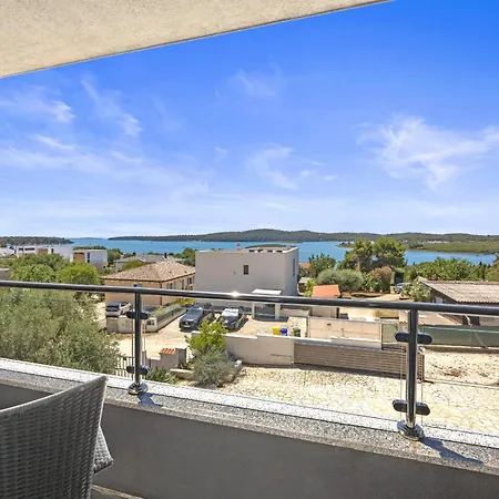 Vila Pura Vida With Sea View Pula