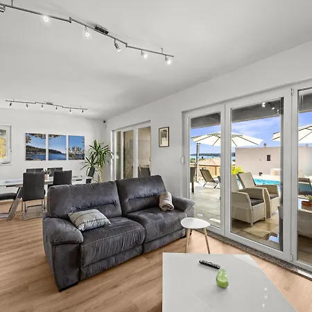 Pura Vida With Sea View