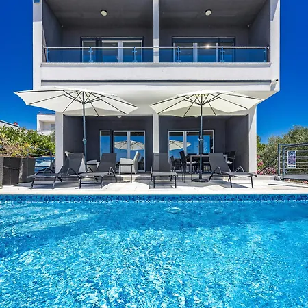 Pura Vida With Sea View Villa *